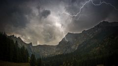 Ливень в горах