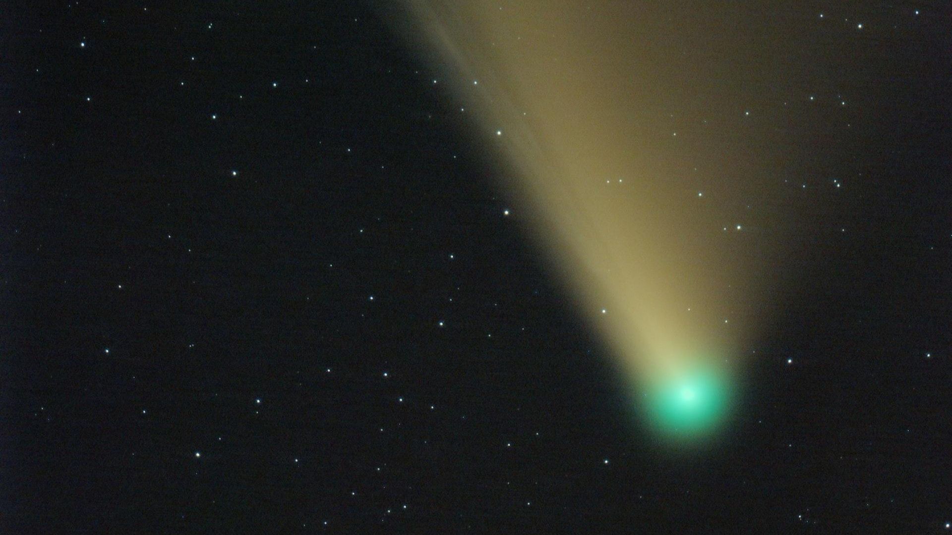 В какое время можно увидеть комету. Комета c/2022 e3. C/2023 a3 Комета. Зеленая Комета 2023. Комета 2022 e3 ZTF.