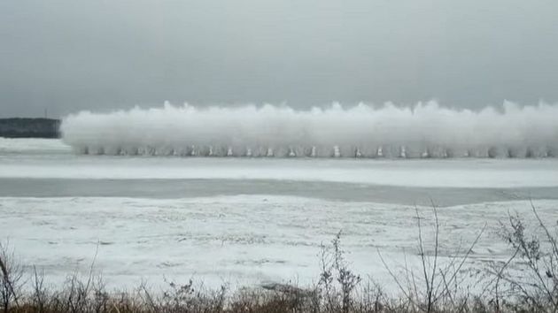 Взрывные работы на реке