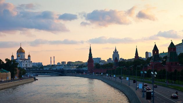 Летняя Москва в сумерках